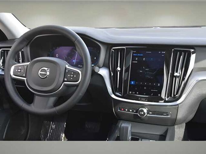 Volvo S60 S60 Core, B5 FWD, Mild Hybrid, Dark