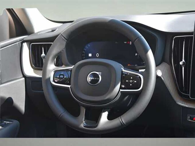 Volvo XC60 XC60 Plus, B5 AWD Gas (mild hybrid), Gasoline, Dark