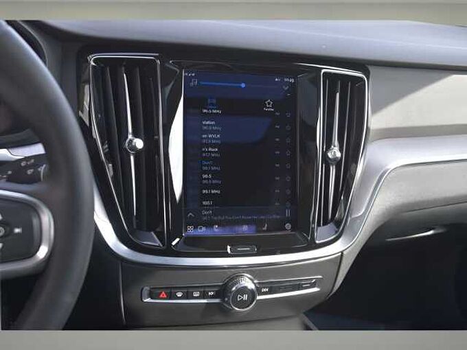 Volvo S60 S60 Core, B5 FWD, Mild Hybrid, Dark