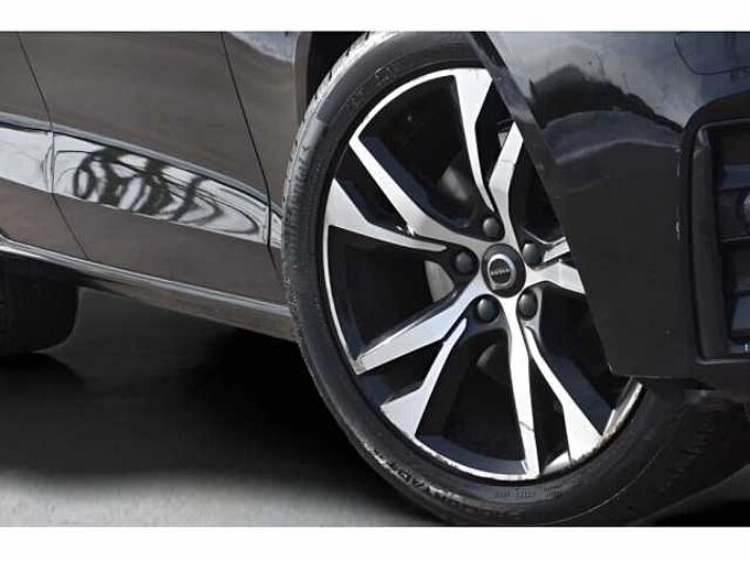 Volvo S60 S60 Core, B5 FWD, Mild Hybrid, Dark