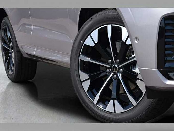 Volvo XC60 XC60 Plus, B5 AWD Gas (mild hybrid), Gasoline, Dark