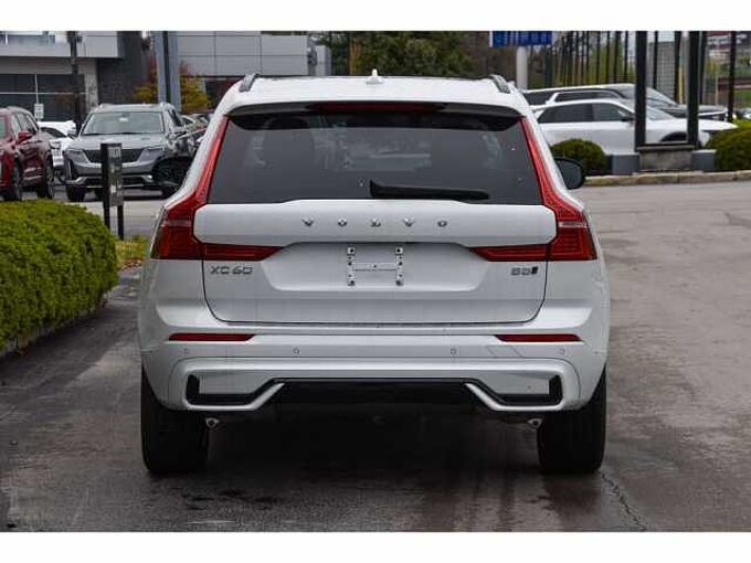 Volvo XC60 XC60 Plus, B5 AWD Gas (mild hybrid), Gasoline, Dark
