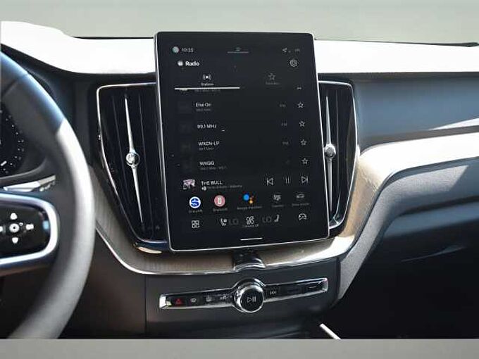 Volvo XC60 XC60 Plus, B5 AWD Gas (mild hybrid), Gasoline, Dark