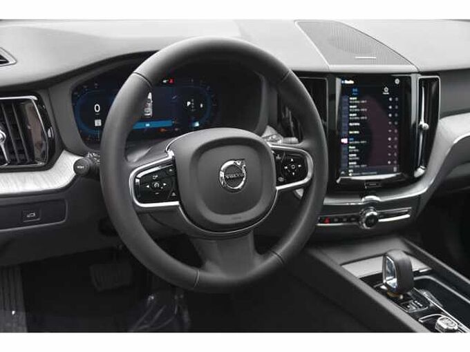 Volvo XC60 XC60 Plus, B5 AWD Gas (mild hybrid), Gasoline, Dark