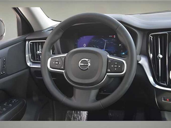 Volvo S60 S60 Core, B5 FWD, Mild Hybrid, Dark