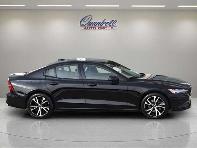 Volvo S60 S60 Core, B5 FWD, Mild Hybrid, Dark