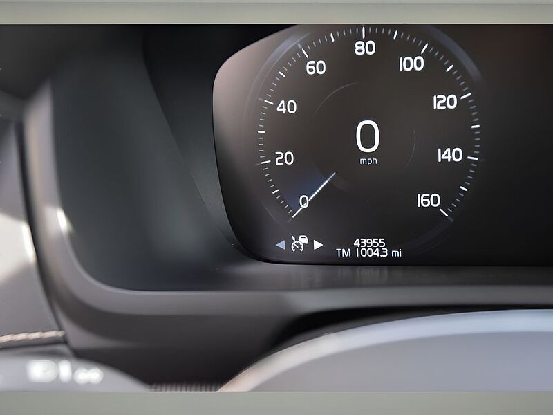 Volvo  XC90 Recharge R-Design, T8 eAWD , 7 Seats