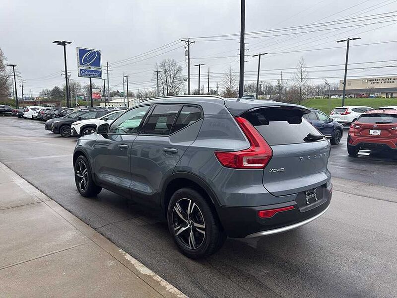 Volvo  XC40 Core, B5 AWD, Mild Hybrid