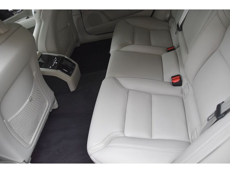 Volvo S90 Ultra, B6 AWD Gas (mild hybrid), Gasoline, Bright