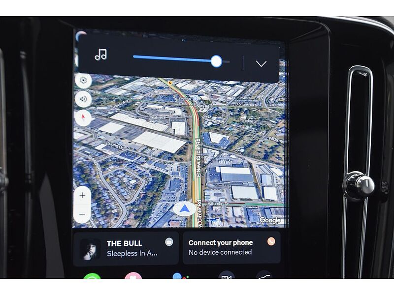 Volvo XC40 Core, B5 AWD Gas (mild hybrid), Gasoline, Bright