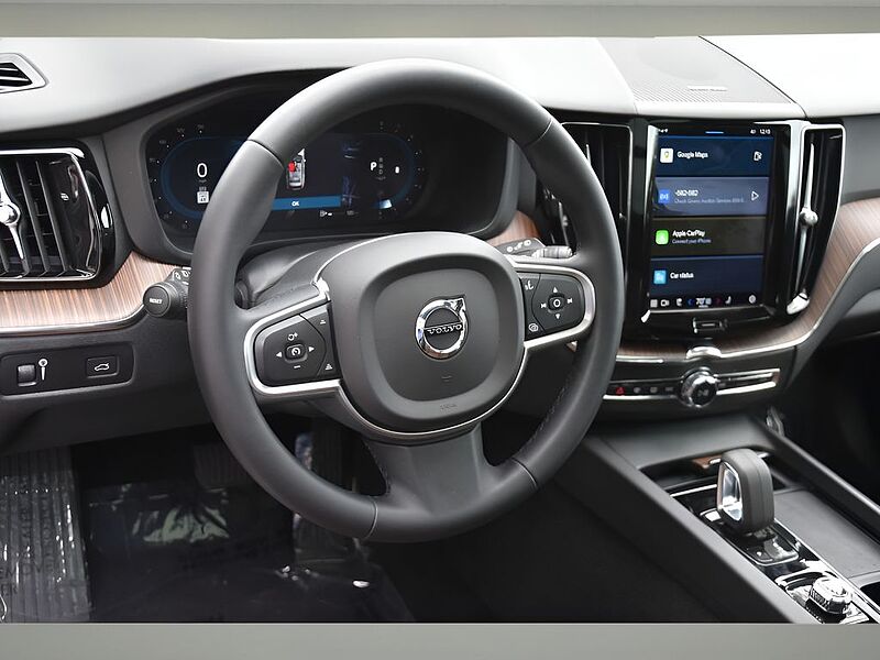 Volvo  XC60 Momentum, B5 AWD
