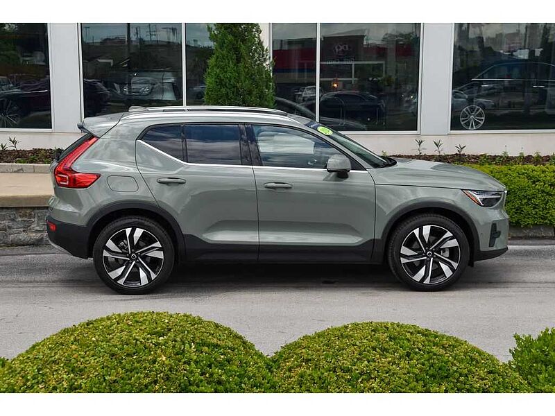Volvo  XC40 Ultimate, B5 AWD Gas (mild hybrid), Gasoline, Bright