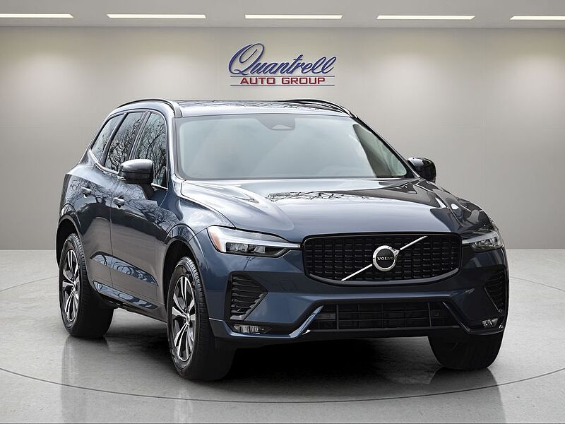 Volvo XC60 Core, B5 AWD Gas (mild hybrid), Gasoline, Dark