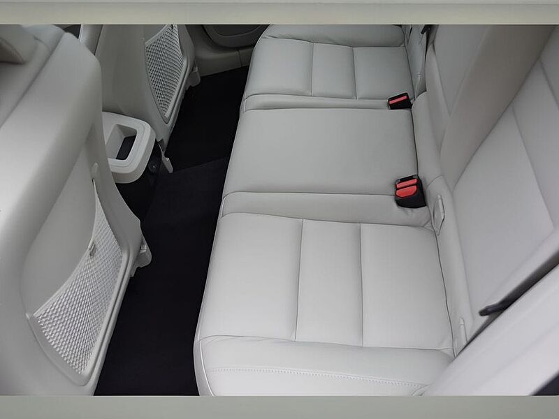 Volvo S60 Plus, B5 FWD Gas (mild hybrid), Gasoline, Dark