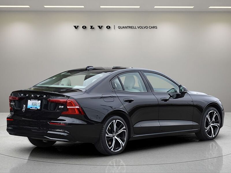 Volvo S60 Plus, B5 FWD Gas (mild hybrid), Gasoline, Dark