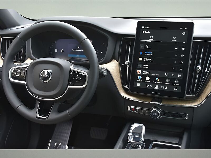 Volvo XC60 Core, B5 AWD Gas (mild hybrid), Gasoline, Dark