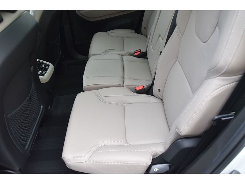 Volvo XC90 Ultra, B6 AWD Gas (mild hybrid), Gasoline, Bright, 7 Seats