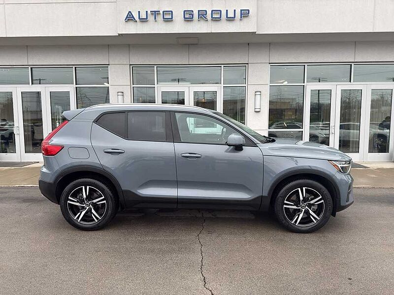 Volvo  XC40 Core, B5 AWD, Mild Hybrid