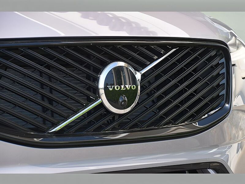 Volvo  XC60 Plus, B5 AWD Gas (mild hybrid), Gasoline, Dark