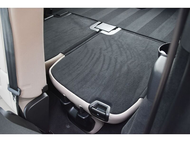 Volvo XC90 Ultra, B6 AWD Gas (mild hybrid), Gasoline, Bright, 7 Seats