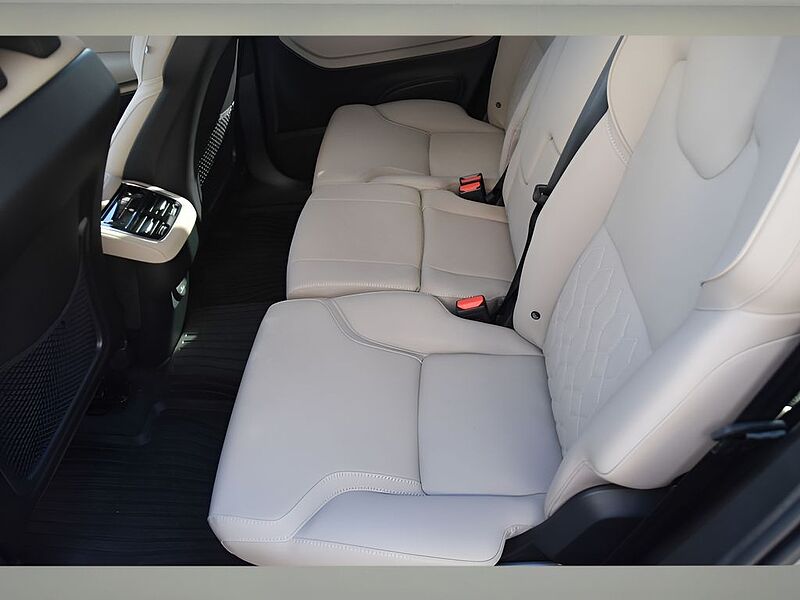 Volvo XC90 Plus, B5 AWD Gas (mild hybrid), Gasoline, Bright, 7 Seats