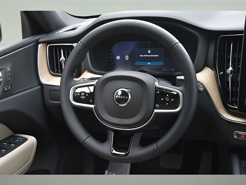 Volvo XC60 Core, B5 AWD Gas (mild hybrid), Gasoline, Dark