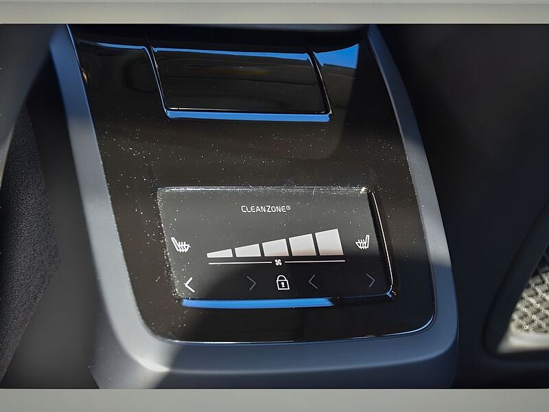 Volvo  S90 Recharge Ultimate, T8 AWD Plug-in hybrid, Electric/Gasoline, Bright