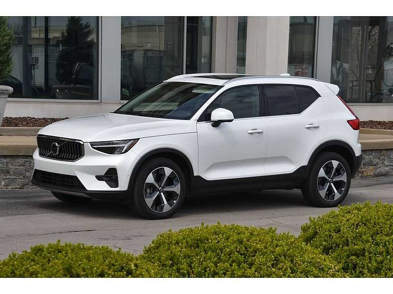 Volvo  XC40 Plus, B5 AWD, Mild Hybrid, Bright