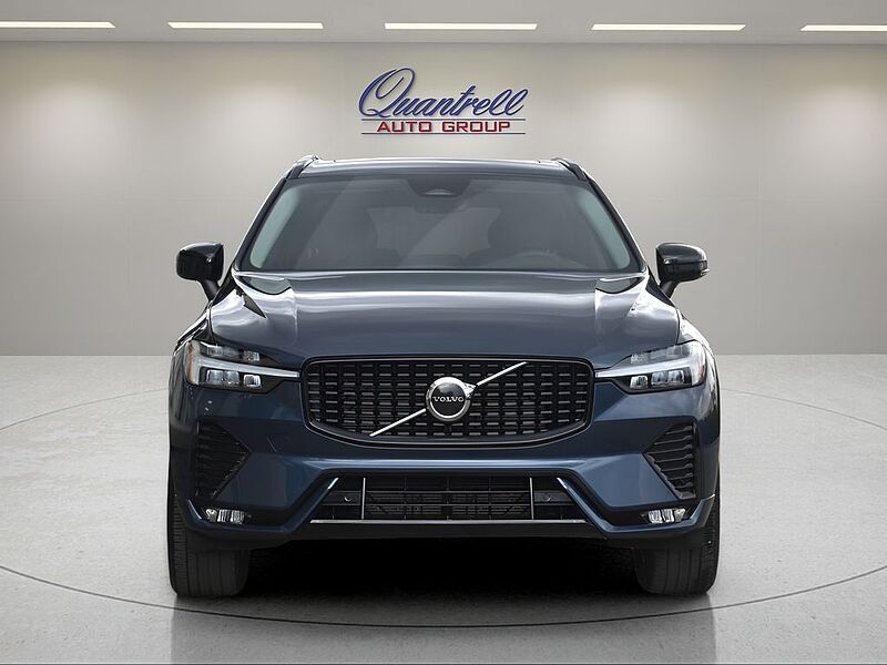 Volvo XC60 Core, B5 AWD Gas (mild hybrid), Gasoline, Dark