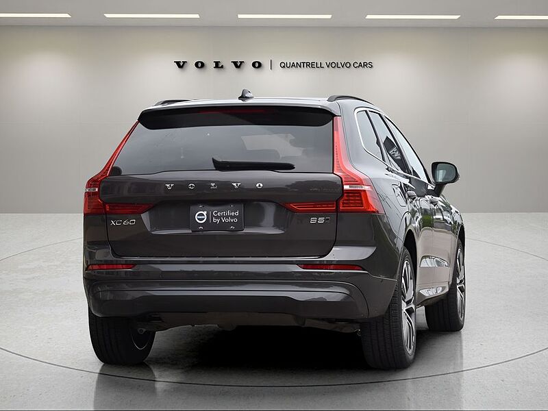 Volvo  XC60 Momentum, B5 AWD