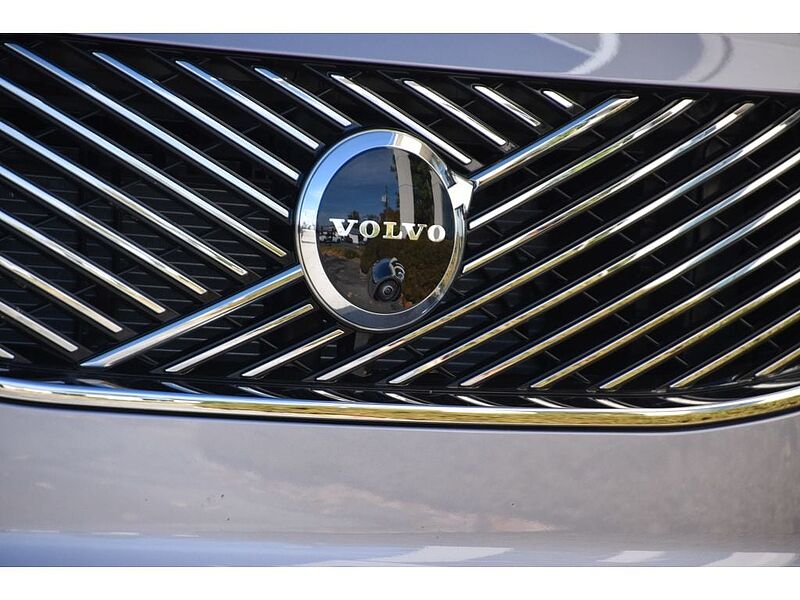 Volvo XC90 Plus, B5 AWD Gas (mild hybrid), Gasoline, Bright, 7 Seats