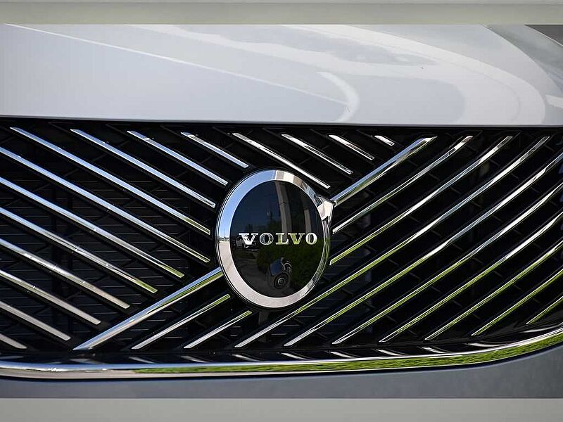 Volvo XC90 Plus, T8 AWD Plug-in hybrid, Electric/Gasoline, Bright, 7 Seats