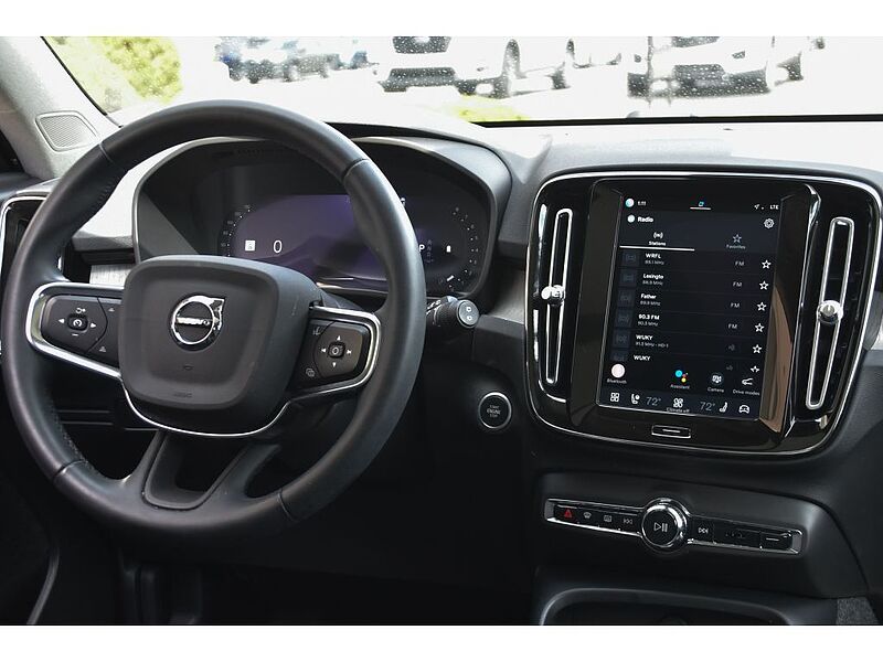 Volvo  XC40 Plus, B5 AWD, Mild Hybrid, Bright