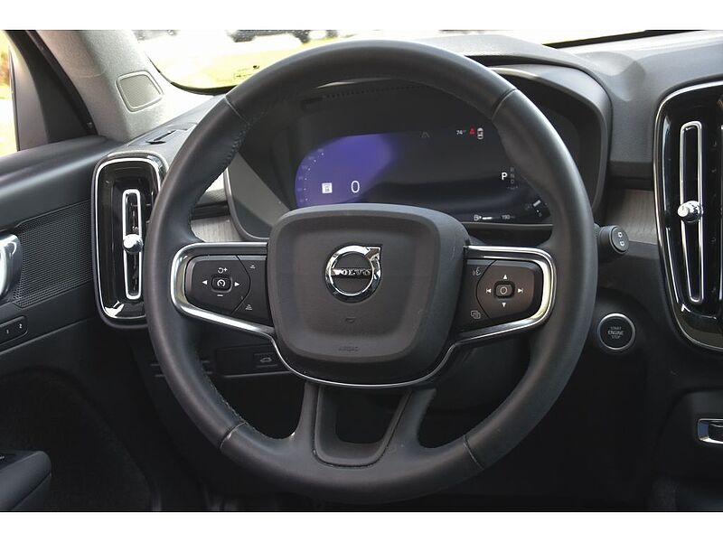 Volvo  XC40 Plus, B5 AWD, Mild Hybrid, Bright