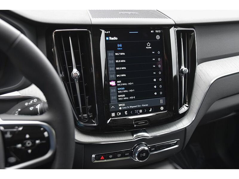 Volvo  XC60 Plus, B5 AWD Gas (mild hybrid), Gasoline, Dark