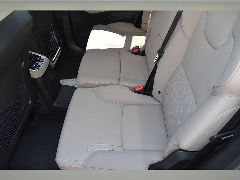 Volvo XC90 Plus, T8 AWD Plug-in hybrid, Electric/Gasoline, Bright, 7 Seats