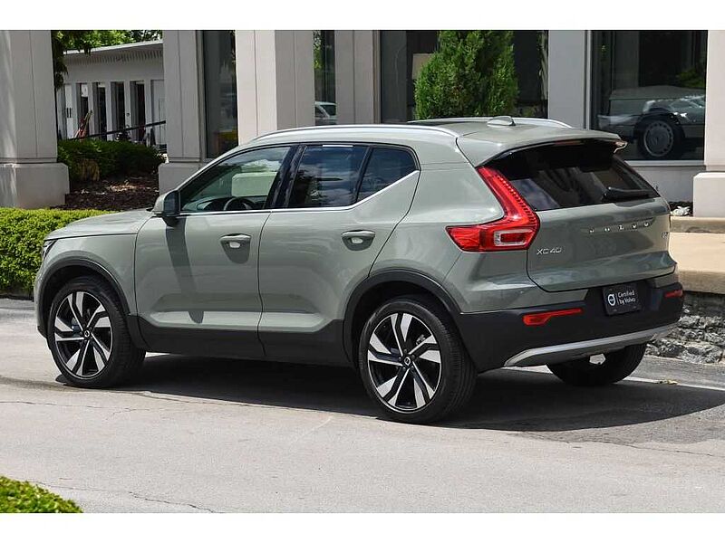 Volvo  XC40 Ultimate, B5 AWD Gas (mild hybrid), Gasoline, Bright