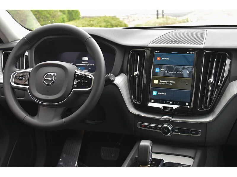 Volvo  XC60 Plus, B5 AWD Gas (mild hybrid), Gasoline, Dark