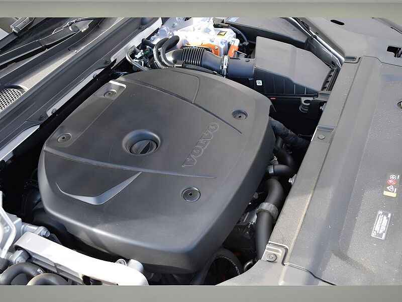 Volvo  S90 Recharge Ultimate, T8 AWD Plug-in hybrid, Electric/Gasoline, Bright