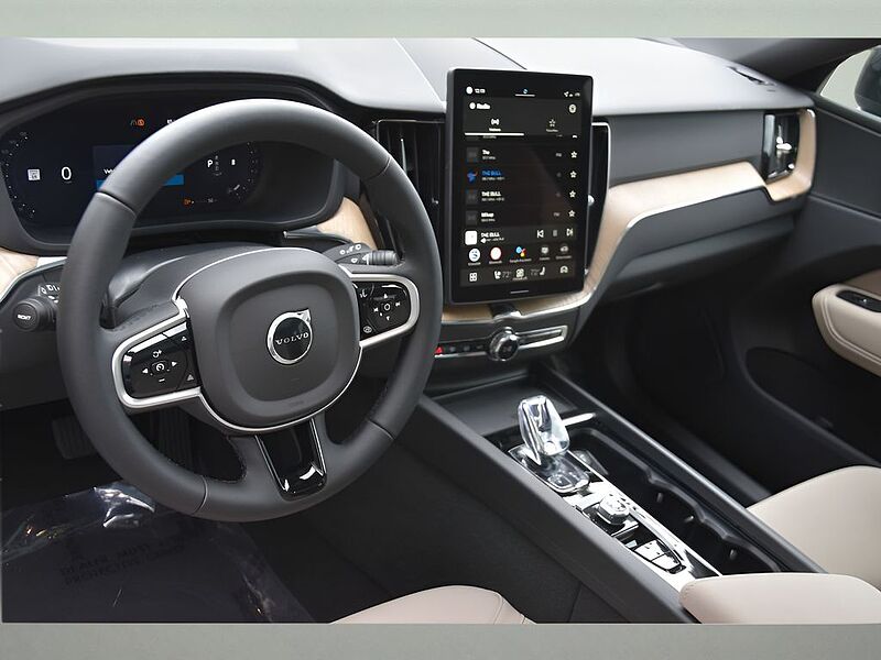 Volvo XC60 Core, B5 AWD Gas (mild hybrid), Gasoline, Dark