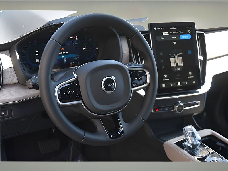 Volvo XC90 Plus, T8 AWD Plug-in hybrid, Electric/Gasoline, Bright, 7 Seats