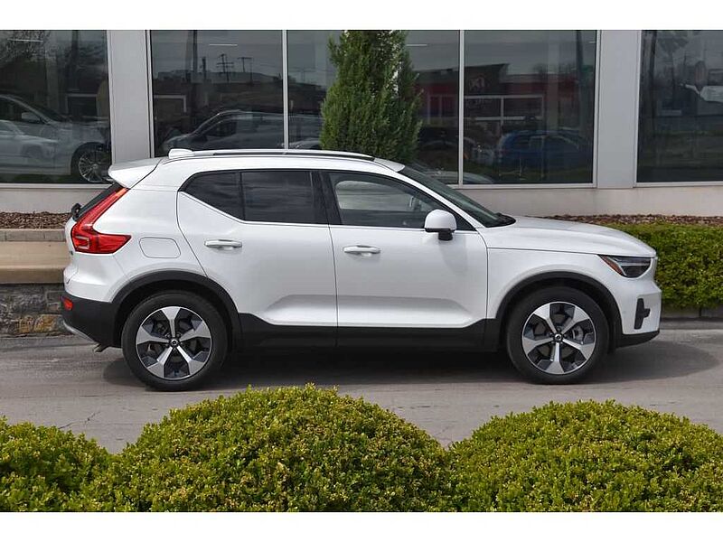 Volvo  XC40 Plus, B5 AWD, Mild Hybrid, Bright