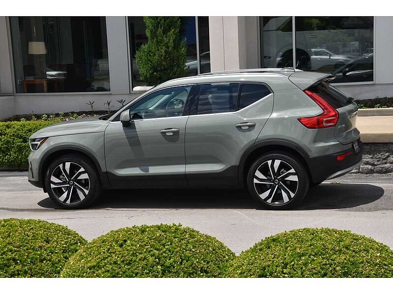 Volvo  XC40 Ultimate, B5 AWD Gas (mild hybrid), Gasoline, Bright