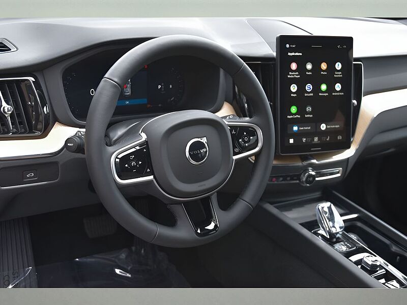 Volvo XC60 Core, B5 AWD Gas (mild hybrid), Gasoline, Dark