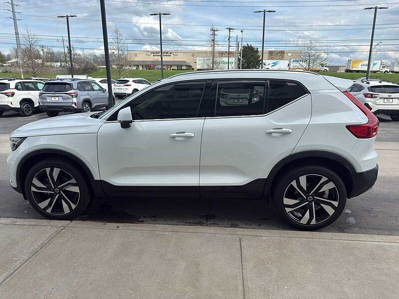Volvo  XC40 Plus, B5 AWD, Mild Hybrid, Bright