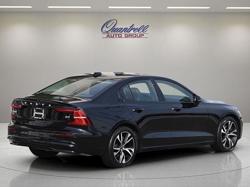 Volvo S60 Core, B5 FWD, Mild Hybrid, Dark