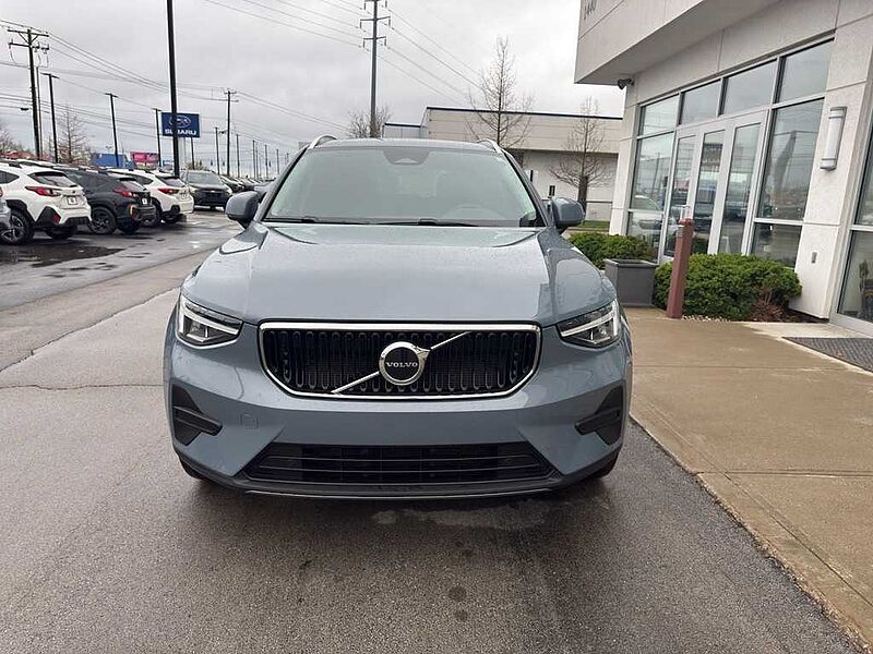 Volvo  XC40 Core, B5 AWD, Mild Hybrid