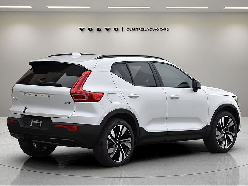 Volvo XC40 Ultra, B5 AWD Gas (mild hybrid), Gasoline, Dark