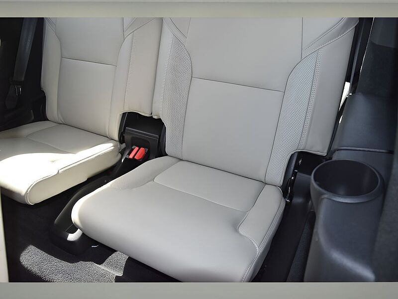 Volvo  XC90 Recharge R-Design, T8 eAWD , 7 Seats