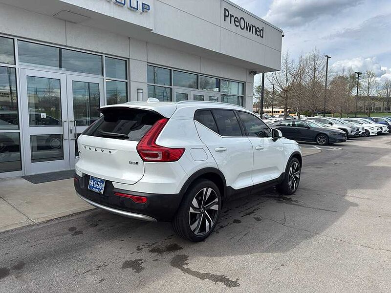 Volvo  XC40 Plus, B5 AWD, Mild Hybrid, Bright